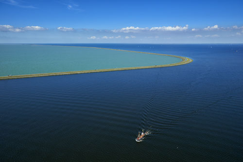 De Houtribdijk vanuit de lucht